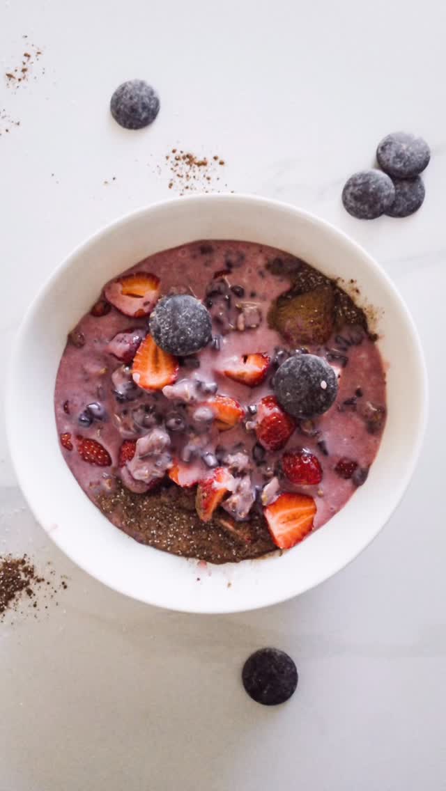 Ruby💝chocolate dessert! INGREDIENTS: 🎀 250 g Ruby chocolate chips ( f ex @callebautchocolate )
🎀 200 ml full fat coconut milk
🎀 2 tablespoons honey
🎀 2 tbsp extra virgin (aka raw) coconut oil
🎀 halved strawberries (for serving and adding freshness)
🎀 50g dark chocolate chips (optional, for decorating)
🎀 sifted cocoa powder (optional, for decorating)
🎀 chocolate granola (optional, if you want to make it more filling or for breakfast) DIRECTIONS: Put your ruby in a big ceramic or glass bowl. Pour over the coconut milk, oil and honey. Microwave it in max 550w for a minute. If not melted, microwave some more, but check the situation in every 30 sec. Mix everything into a smooth melted pudding. Put it into the fridge for 2 hours. Mix in the chocolate chips if using. Top with berries and granola, if desired. ENJOY YOUR SWEET PINK AND GOOEY DESSERT!🍓 #rubychocolate #dessertforbreakfast #coconutsugar #coconutdelight #gooey @callebautchocolate #feedfeed @thefeedfeed #healthycomfortfood