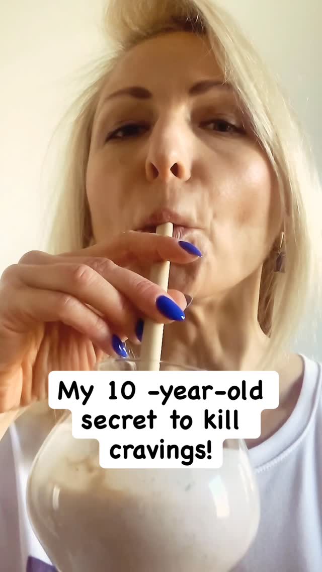 My 10-Year Secret to a Crave-Worthy smoothie! SPECIAL TIP: If you leave the smoothie in fridge overnight, it will become a perfect thick breakfast that you can eat with spoon🥣 THE RECIPE: 🧋200 g Ricotta or silky tofu for vegan version
🧋200 ml natural berry juice or liquid puree
🧋200 ml plant-based milk (rice-almond mix)
🧋200 ml almonds + 12 almonds for garnish
🧋juice of 1 small lemon
1 tbsp soft honey
🧋1 tbsp soft extra virgin coconut oil
🧋10 drops rose water
🧋edible flowers for sprinkling 1. Grind the almonds in a food processor, Nutri Bullet, or powerful blender.
2. De-seedthe lemon and squeeze onto the almonds.
3. Add all other ingredients and blend until smooth.
4. Pour into glasses and garnish with chopped almonds and edible flowers. VEGAN VERSION: Replace the ricotta with silky-soft tofu and the honey with agave, maple, or date syrup!🌱 And here you have your COMFORTING SNACK OR HEALTHY DESSERT!🍧 #healthysmoothie #smoothierecipe #antidietculture #smoothiebowlrecipe #wellnessrecipes #feedfeed @thefeedfeed #healthycomfortfood