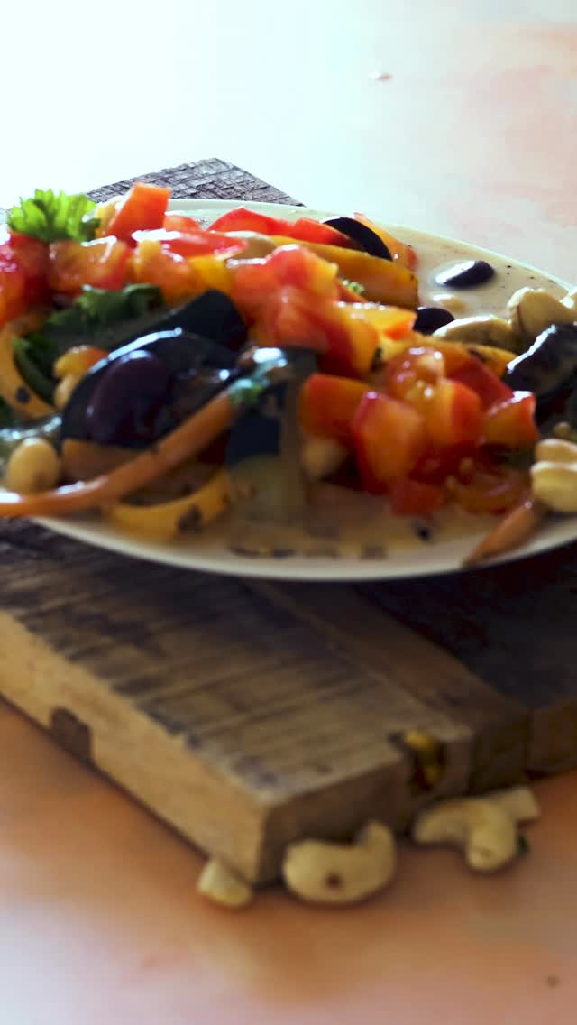 Creamy Vegan Vegetable Jaipuri made with coconut milk - adjusted from the traditional vegetarian recipe 🍲The recipe will be in the first comment! 💭#veganmeals #plantbasedrecipe #healthycomfortfood #30minutemeals #indianspices