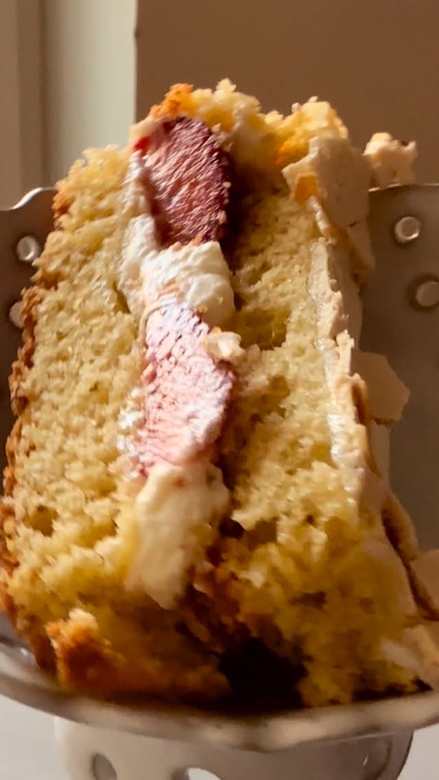 🍓Brita Cake is a traditional Finnish layered meringue cake with a soft vanilla base, crispy almond topping, and fresh whipped cream with berries. It was one of the most requested desserts from my former home bakery — and once you try it, you’ll understand why. This cake has a loooot of sugar in it, but still it just seems so light when having a bite! You can choose any berries you like, and you can make the cake 2 times smaller by dividing the amounts by half. You may substitute 1/3 of the wheat flour amount with spelt flour if you want slightly healthier sweet comfort! I did that in this recipe this last time I was making the video, and it worked beautifully - the flavor or texture did not suffer because of that. Take the cream cheese to room temperature 1-2 hours ahead, otherwise it can remain lumpy, no matter how much you whip (and you shouldn’t whip too much, because the heavy cream can get separated). Please always use free-range eggs if possible. They’re not much more expensive these days; they’re beautiful, tasty, healthy, and cruelty-free. BRITA CAKE Double Batch (Serves 12–16). Oven Temperature 350°F / 175°C. Pan Size
approx. 13×18 inch OR 33×46 cm sheet pan. For the Cake Base: 6 large egg yolks
2 large whole eggs
1 cup (200 g) granulated sugar
1⅓ cups (300 g) unsalted butter, melted
2½ cups (300 g) all-purpose flour (you can substitute 1/3 of the flour amount with healthier spelt flour)
3 teaspoons baking powder For the Meringue: 6 large egg whites
1⅓ cups (265–270 g) granulated sugar
2 teaspoons vanilla sugar
1 cup (100 g) sliced almonds For the Filling:
1 cup (240 ml) heavy whipping cream
6 tablespoons (75 g) granulated sugar
1 cup (240 ml) cream cheese (room temp)
3 cups (400 g) fresh strawberries (green ends removed and halved) Instructions in the first comment! 🍰