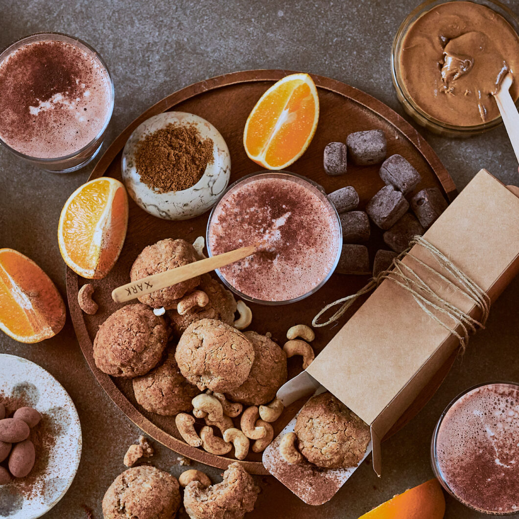 Best Eggless Oatmeal Cookies (Crumbly, Plump & No Baking Powder)