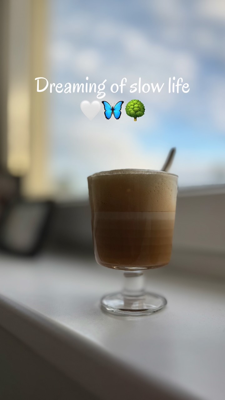 Help! 🚨 Will I ever be able to slow down? 😵💫
What’s the life you dream about? 😌
Tell me!👇🏼
🫶🏼 #daysofsimpleandslow #slowlifestyle #dreams